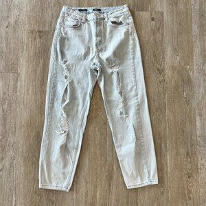 Womens Wild Fable Light Wash Highest Rise Mom Jean - 4